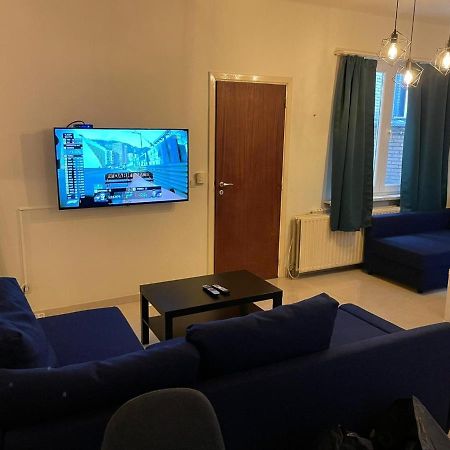 Rent Daily Apartment Антверпен Екстериор снимка